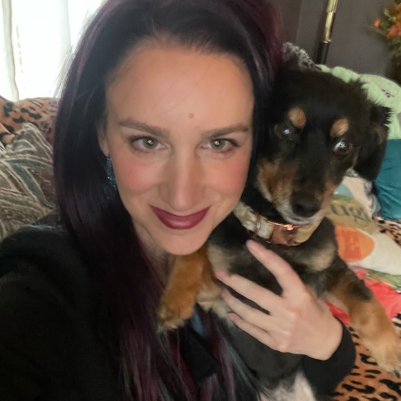 Meet your Posher, Alisha - Picture 5 of 10